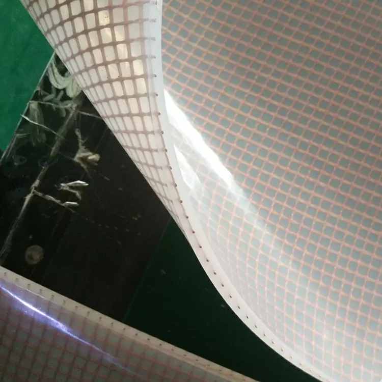 Cum se depozitează foaia de burete din silicon pentru a preveni deformarea?